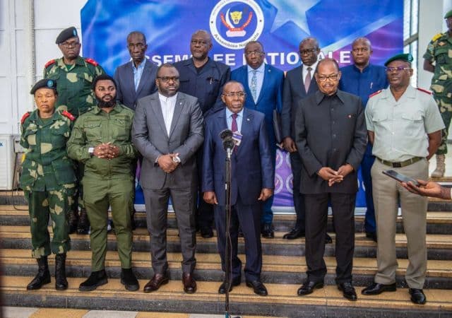 « Cette guerre, nous allons la gagner » (Ministre de la Défense)